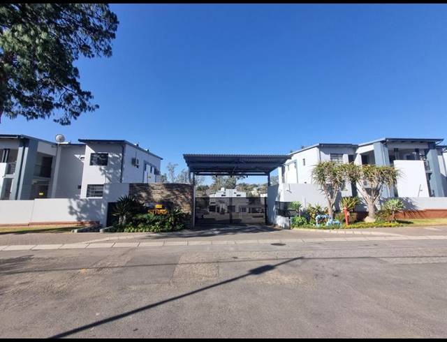 2 BEDROOM APARTMENT FOR SALE IN BRYANSTON